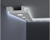 Podwieszany sufit oświetlający ścianę i sufit